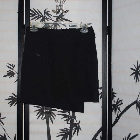 ๐ Elevate Your Wardrobe with a Classic Black bebe Mini Skirt! ๐ - Picture 6 of 10